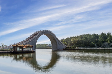 Fototapeta na wymiar ancient Chinese architecture,blue sky,bridge
