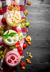 Berry smoothie with mint and nuts.