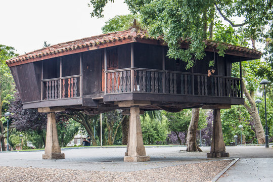 H&oacute;rreo Speicher Getreidespeicher de en Avil&eacute;s Asturien (Asturias) Spanien