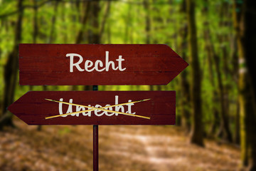 Schild 104 - Recht