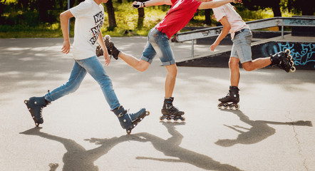 Naklejka premium Roller skating team