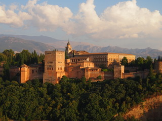 Fototapeta na wymiar View of the Alhambra from Mirador de San Nicolas