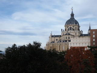 Fototapeta na wymiar The Almudena Cathedral, Madrid