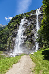 Obraz premium Acqua fraggia waterfall
