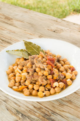 Stufato di ceci con carne