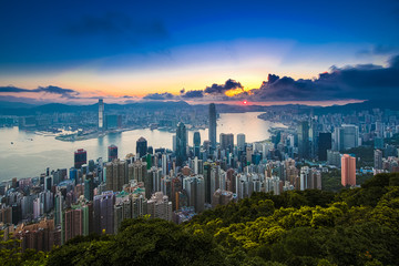 Fototapeta premium City and Harbor at Sunrise