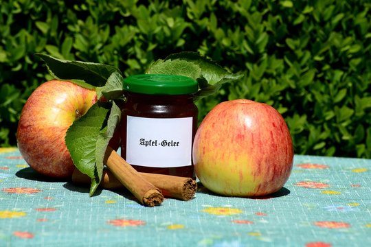 Apfel-Gelee Images – Browse 12 Stock Photos, Vectors, and Video | Adobe ...