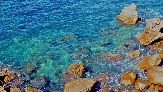 costa paradiso rocky shore