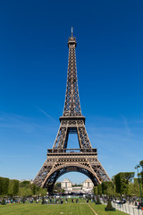 Fototapeta na wymiar Torre Eiffel, Parigi - Francia