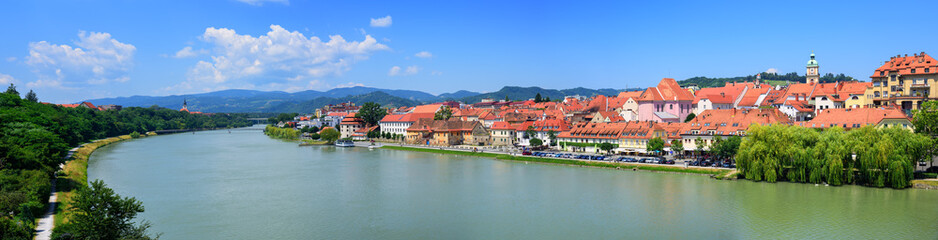Fototapeta na wymiar Panorama of the old town Maribor on Drava river, Slovenia