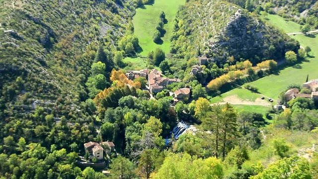 Navacelles dans les gorges de la Vis