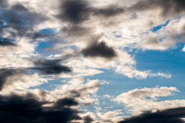 Obraz premium colorful dramatic sky with cloud at sunset