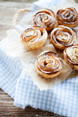 Apple rose