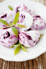 Blueberry meringue