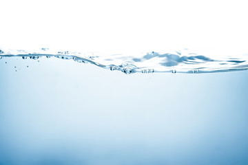 Vague d& 39 eau bleue et bulles pour nettoyer l& 39 eau potable