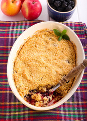 Apple and blackberry crumble