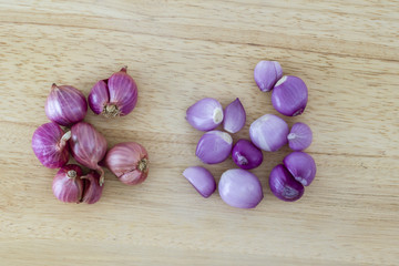 Shallots - whole and peeled