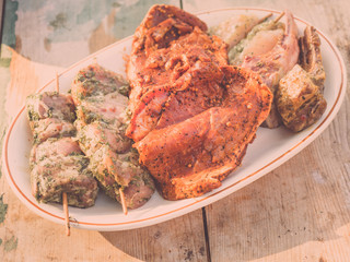 Grillvorbereitungen / Grillfleisch / Grillen / Barbecue Party