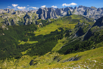 Obraz premium Amazing view of Serene Mountain Valley, Prokletije National Park, Montenegro