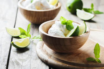 Ice cream with fresh berry and mint