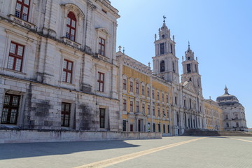 Fototapeta na wymiar Vista do Palácio de Mafra em Portugal