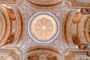 Vista da basilica de Mafra em Portugal