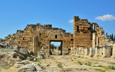 Arkeolojik Anıt Kalıntısı