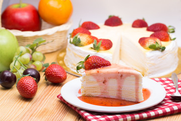 Obraz na płótnie Canvas crape cake and freshness strawberry