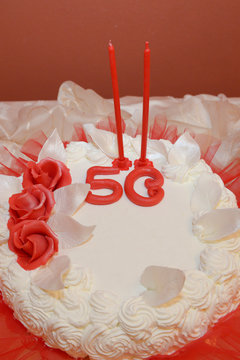 50 anni con palloncini, addobbi e torta