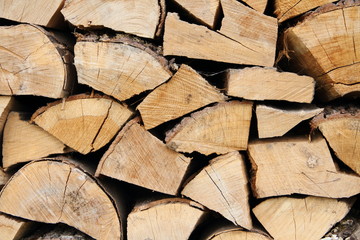 frischer Holzstapel