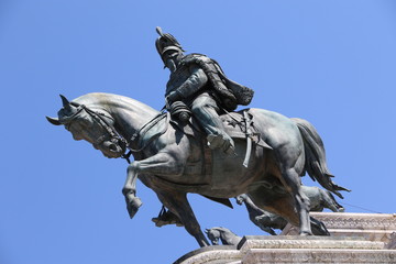 Statue du monument à Victor-Emmanuel II à Rome 