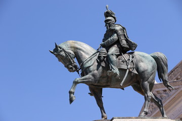 Statue du monument à Victor-Emmanuel II à Rome 
