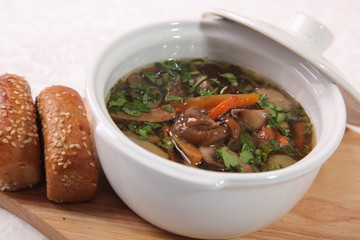 mushroom soup in Russian style