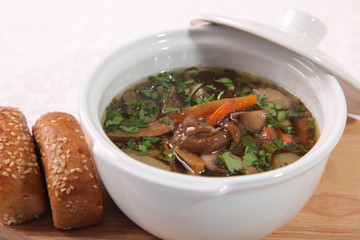 mushroom soup in Russian style