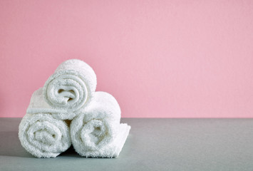 Obraz na płótnie Canvas white spa towels