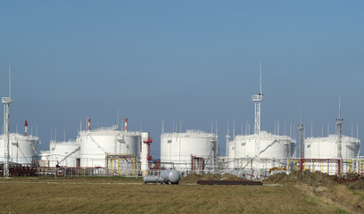 Storage tanks for petroleum products