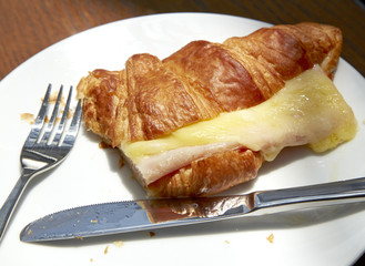 croissant ham Cheese