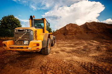 Obraz premium Radlader auf der Baustelle