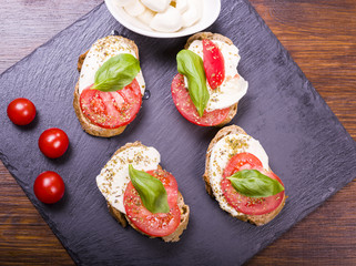 mozzarella cheese and tomatoes
