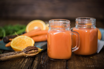carrot and orange detox juice