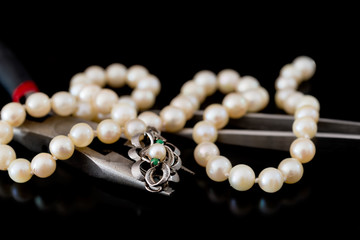 Reparation and restoration of jewelry