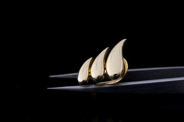 Reparation and restoration of jewelry