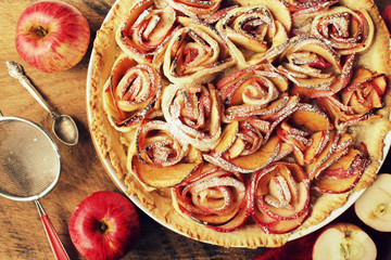 Apple pie with roses