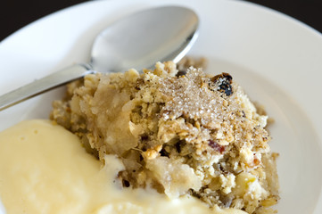 Serving of spicy apple crumble