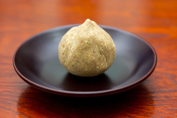 日本のお菓子　和菓子　栗絞り