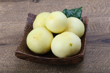 Nectarines in the bowl