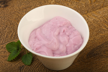Yoghurt with blueberries