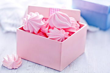 mini meringues