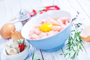 raw chicken pieces