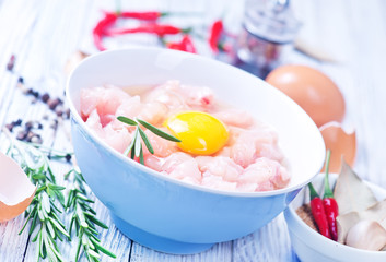 raw chicken pieces